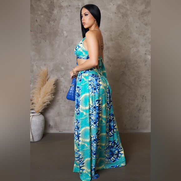 Beautiful high end maxi dress print design - Picture 3 of 5